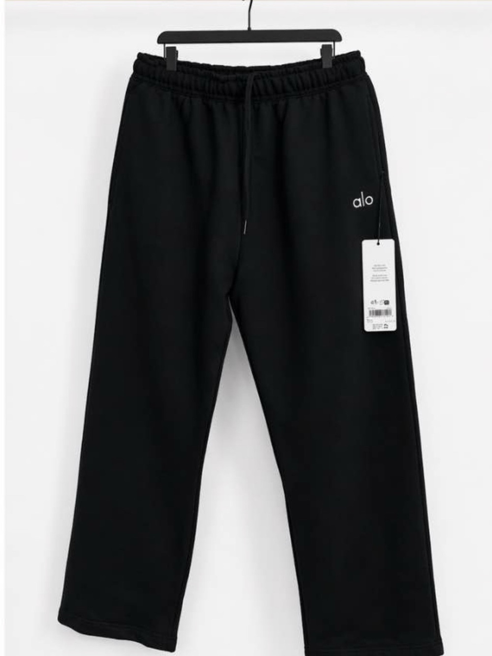 Black Alo Sweater And Sweatpant Uncuffed Set - Picture 3 of 4